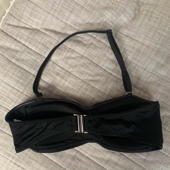 Bikini - Black Halter Top & White/ Navy Bottoms - Picture 3 of 11